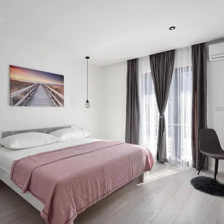 Ferienhaus Awesome In Split With Wifi *