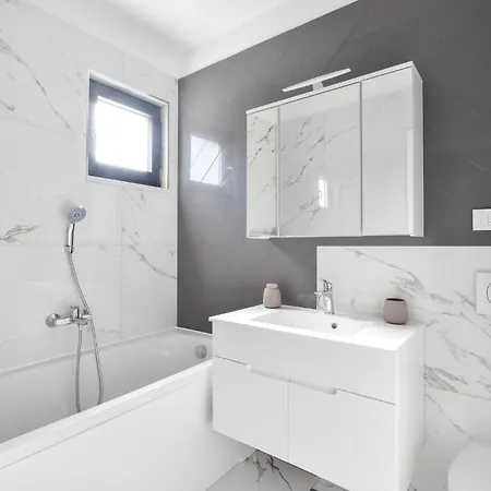 Awesome In Split With Wifi * ספליט